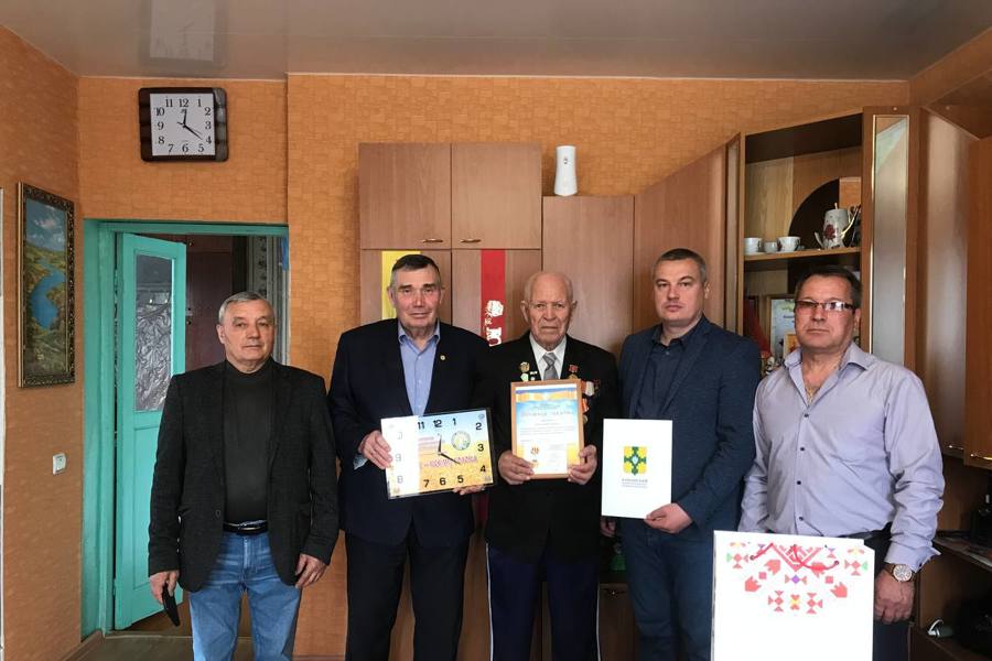 Поздравили с 90-летием ветерана АПК Геннадия Белова