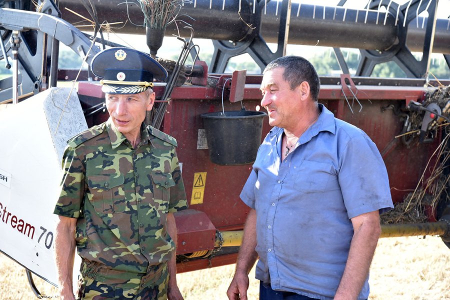 В агрофирме «Пионер» осмотрели технику