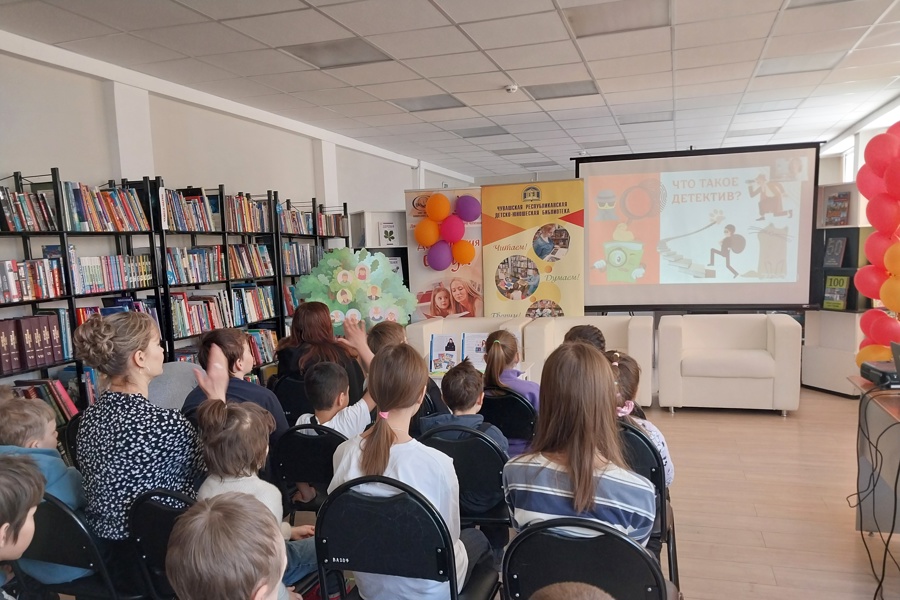 Неделя детской книги в детско-юношеской библиоке продолжилась онлайн-встречей с российским детским писателем Евгенией Малинкиной