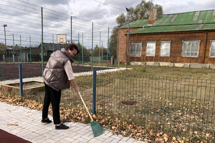 Осенний месячнике по санитарно-экологической очистке и благоустройству территории в самом разгаре