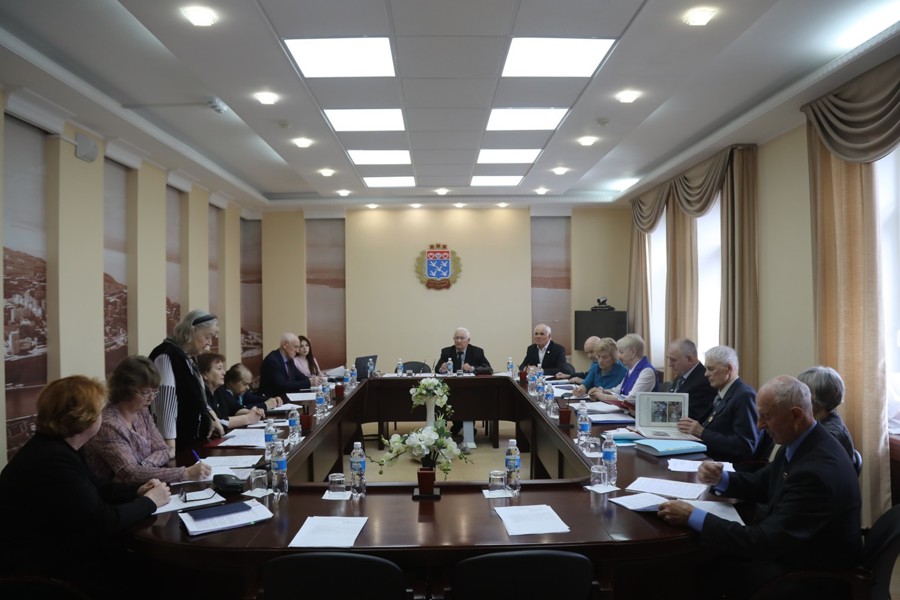 Совет старейшин провел семинар по обмену опытом работы Советов ветеранов промышленных предприятий города