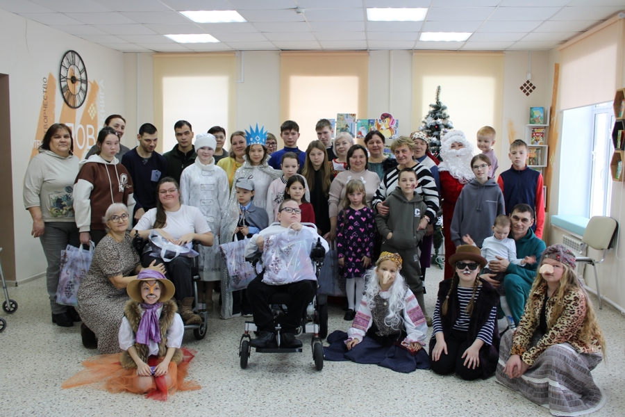 Новогоднее представление для детей с ограниченными возможностями здоровья