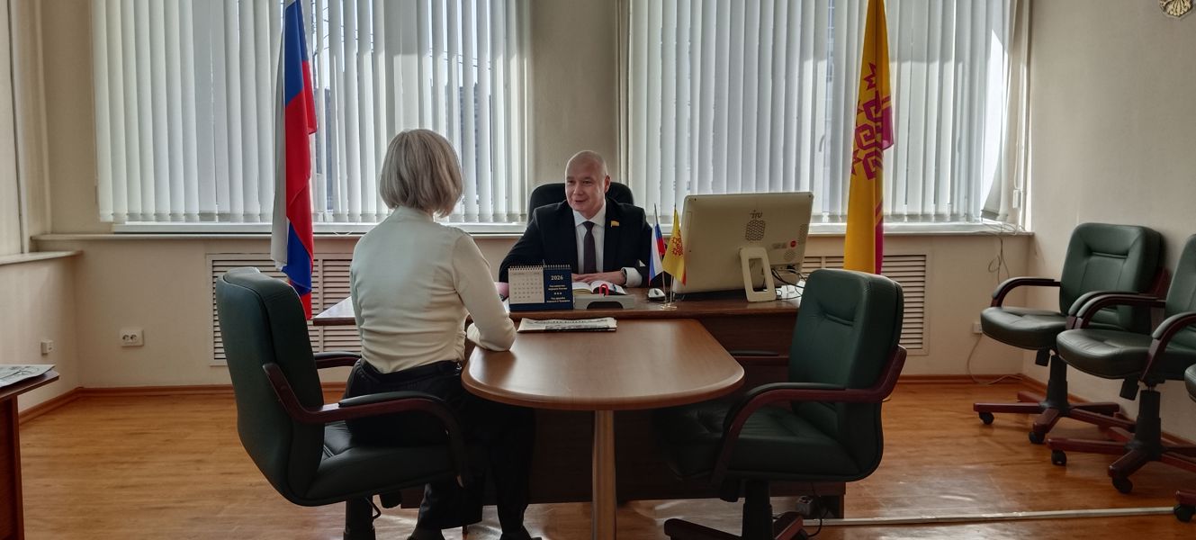 Депутат Алексей Шурчанов провел прием граждан по личным вопросам