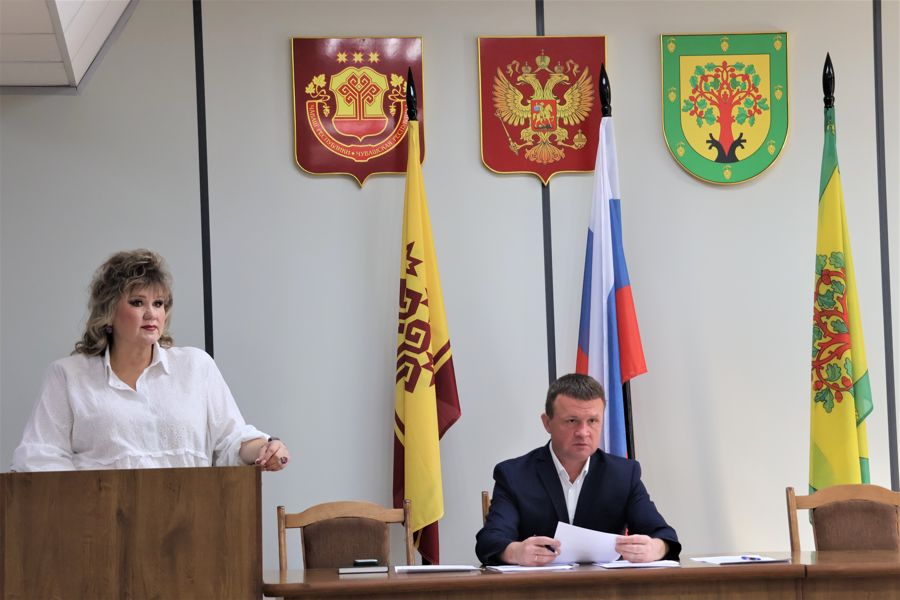 Владимир Глухов провёл еженедельное совещание: подготовка к зиме, социальные контракты и планы на неделю