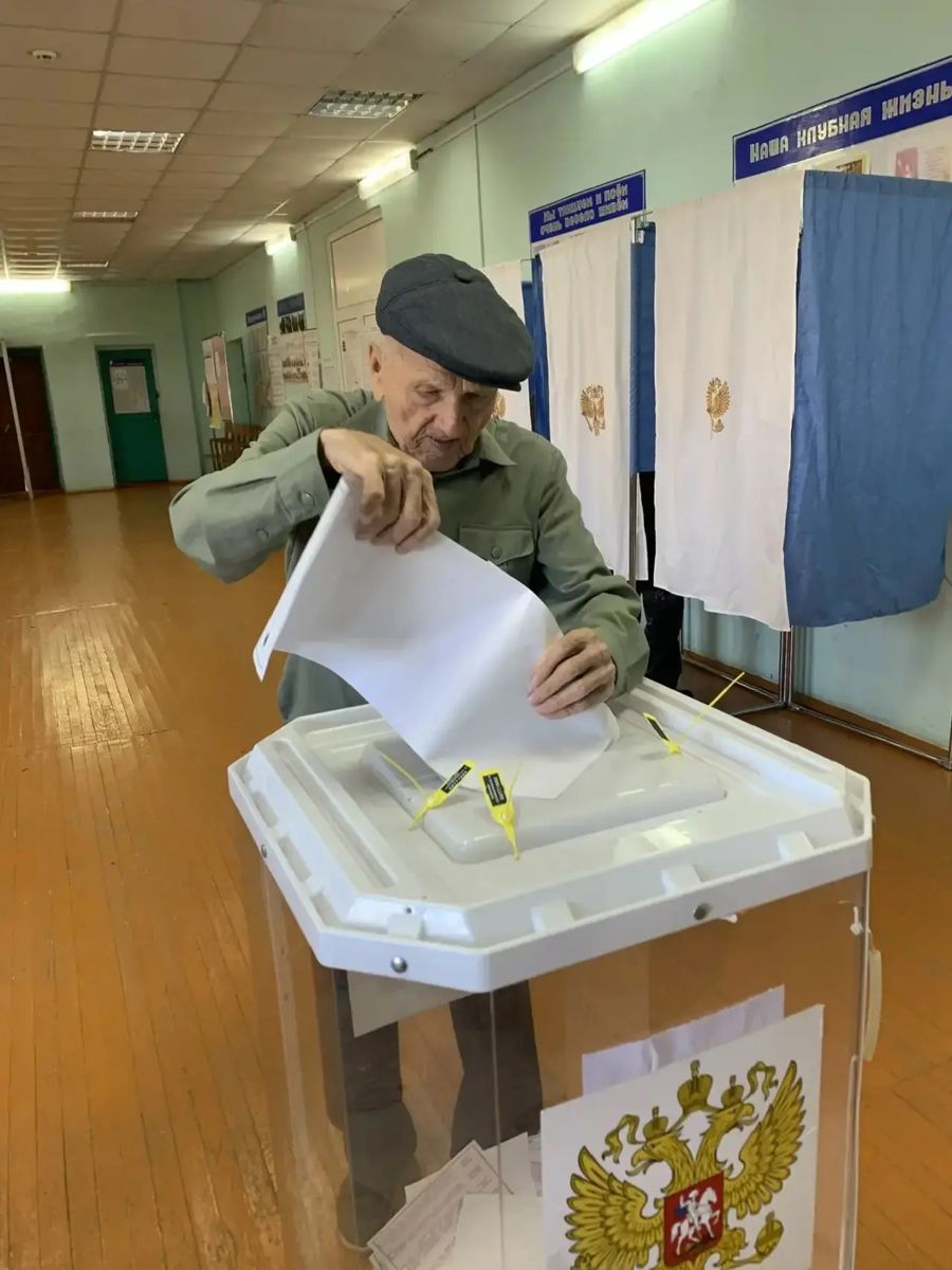 На Арабосинском участке №1503 свой гражданский долг исполнил самый почтенный житель деревни Арабоси — Михайлов Валентин Михайлович