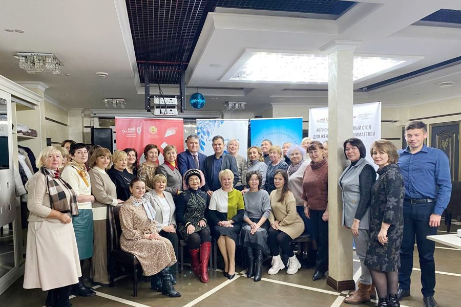 «Женщины и бизнес»: в Козловском муниципальном округе состоялся региональный круглый стол для женщин-предпринимателей