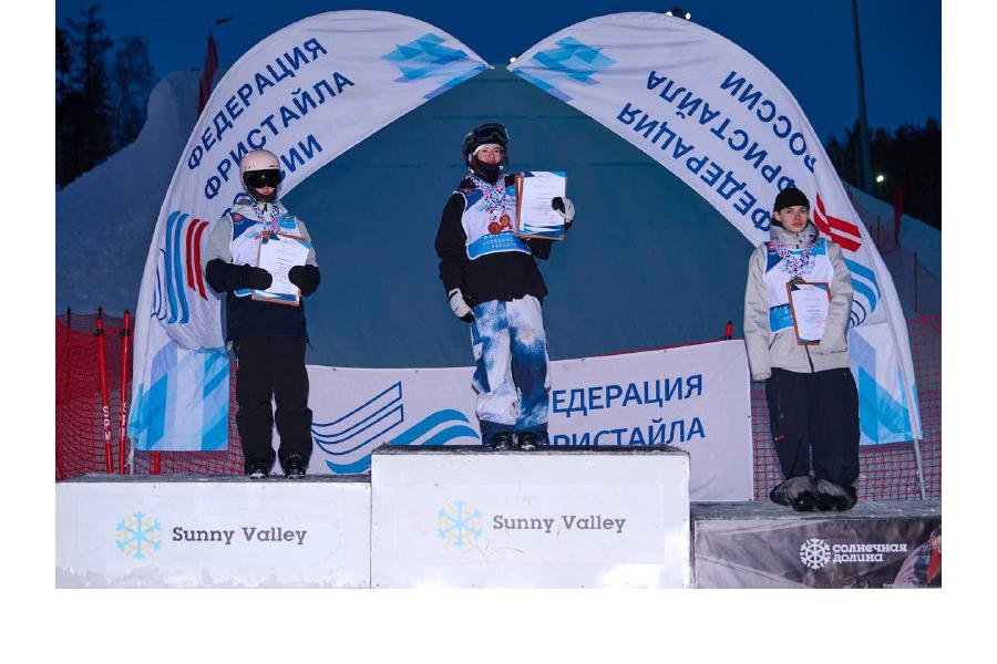 Лана Прусакова выиграла два «золота» этапов Кубка России по фристайлу