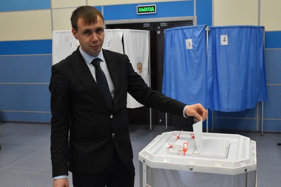 Глава Красноармейского муниципального округа Павел Семенов выразил свою гражданскую позицию на выборах Президента РФ
