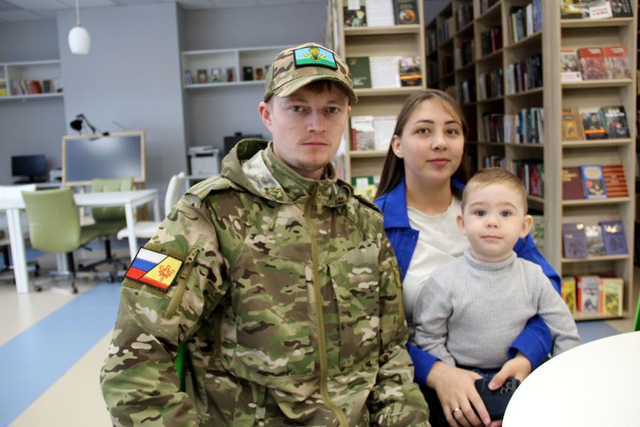Круглый стол объединил семьи защитников Отечества