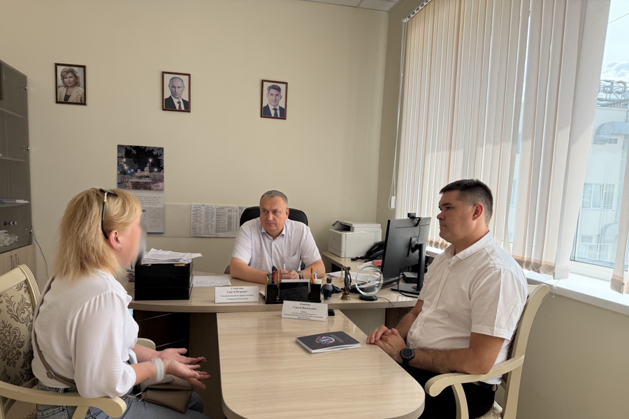 Участие Уполномоченного по правам человека в Чувашской Республике Сергея Самостюка во Всероссийском едином дне оказания  бесплатной юридической помощи