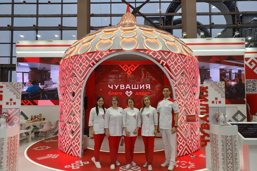 Офтальмологи Чувашии обследовали порядка 6000 посетителей экспозиции Минздрава Чувашии на выставке «Россия»
