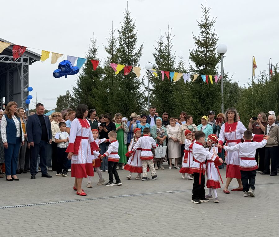 Здесь мой дом, моя семья, здесь душа поёт моя!»: Малые Бикшихи отметили 380‑летие деревни