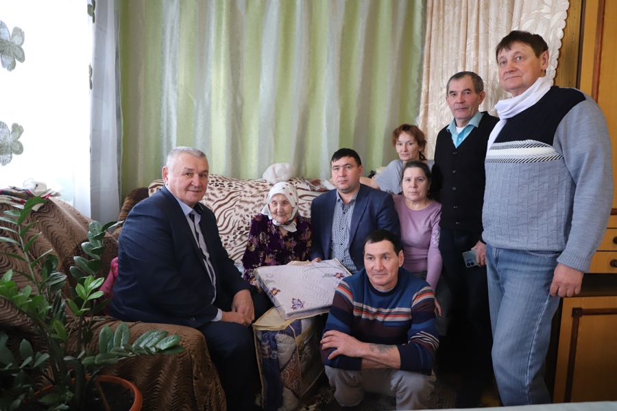 Своё 95-летие празднует Галиуллова Минфейзе Миназетдинова