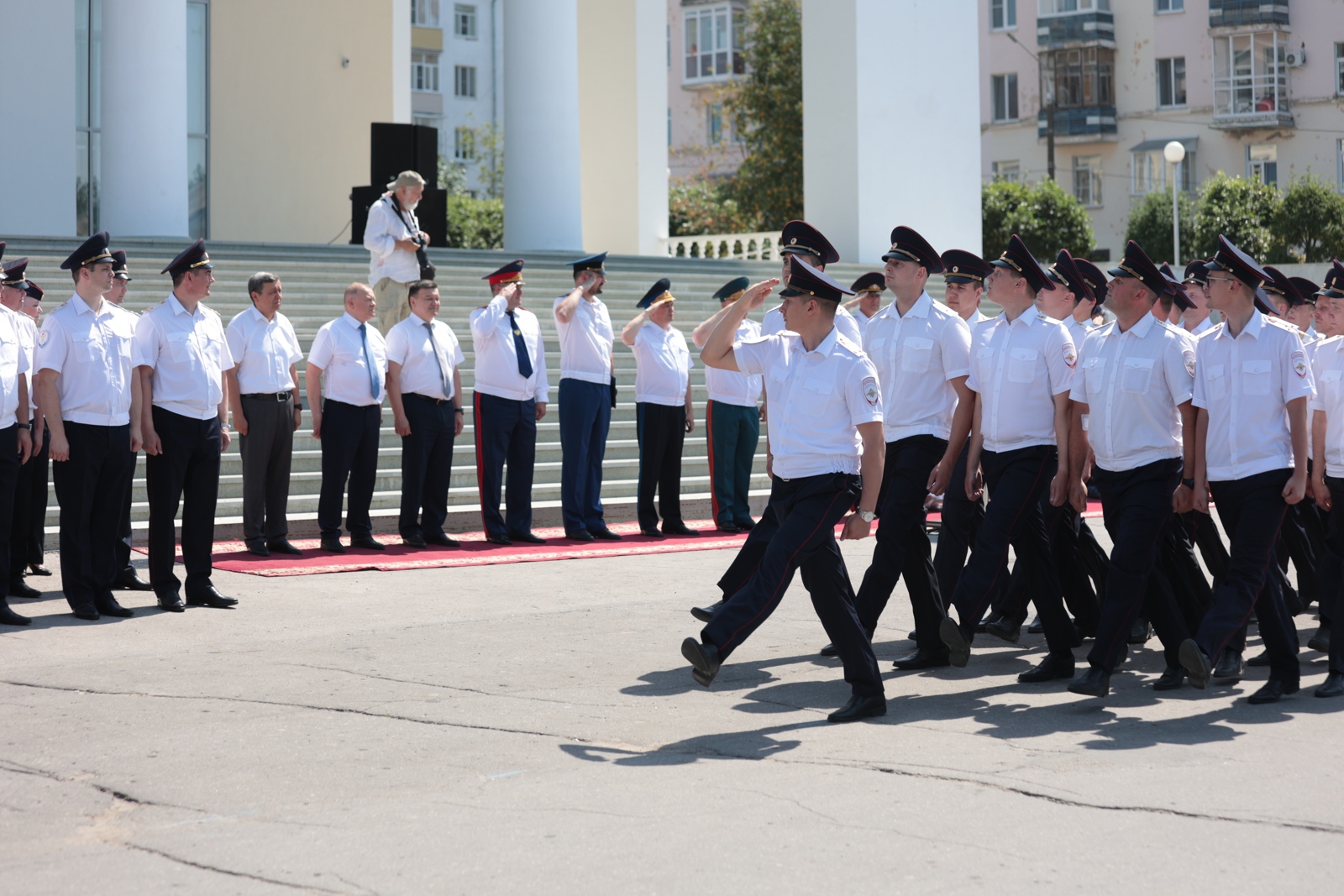 Республикӑра шалти ӗҫсен органӗсене йӗркелесе янине палӑртса Чӑваш Республикинче  ҫулсерен пулакан торжествӑлла мероприятие ирттернӗ