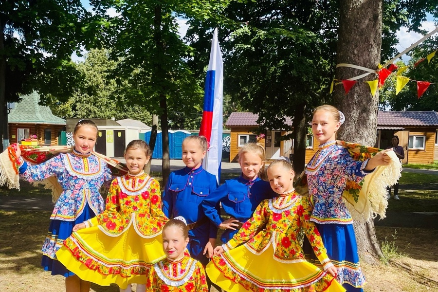 День флага России отпраздновали в Детском парке им.А.Г.Николаева
