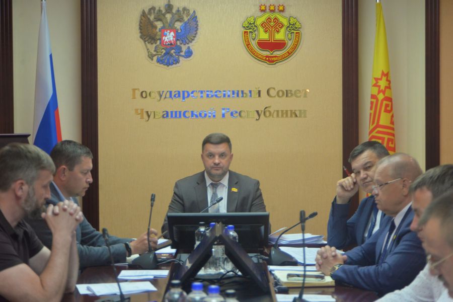 Рассмотрен законопроект о дополнительных гарантиях права граждан и объединений на обращение в государственные и муниципальные органы