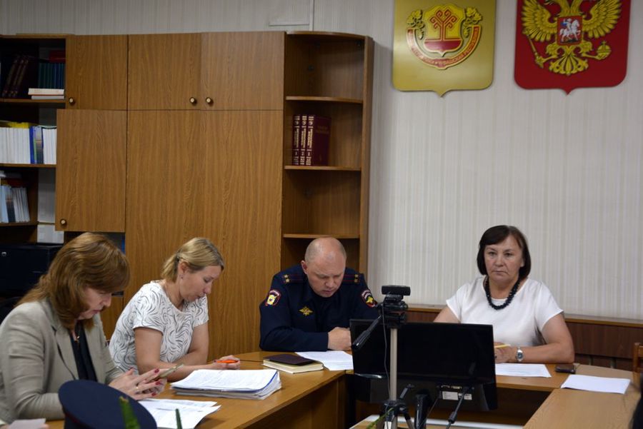 Рассмотрели состояние преступности в Моргаушском округе за 5 месяцев текущего года и меры по предупреждению рецидива