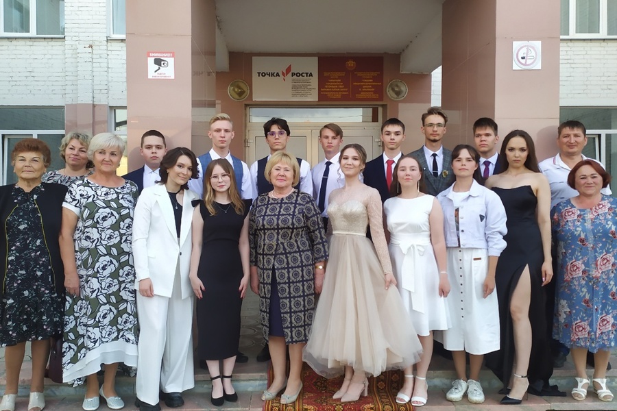 Праздник, который остаётся в памяти у всех: в СОШ п. Опытный» прошел Выпускной вечер