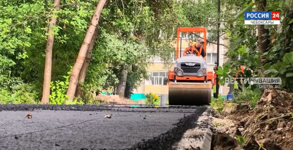 В Чебоксарах продолжается масштабный ремонт тротуаров (ГТРК)