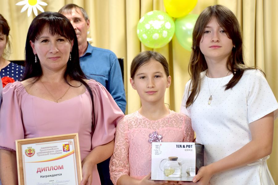 «Семья года – 2025»: лучшие семьи округа поделились секретами семейного счастья