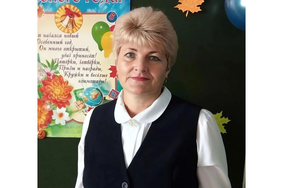 Учителю Питеркинской школы Татьяне Хохловой присвоено звание «Заслуженный учитель Чувашской Республики»