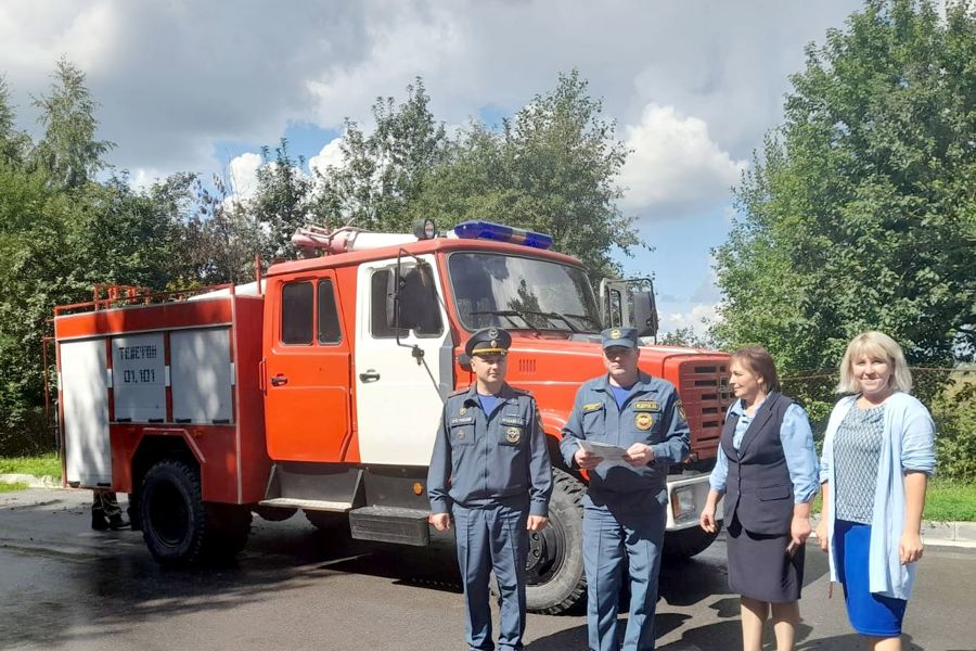 В Атнарский территориальный отдел передали пожарную машину