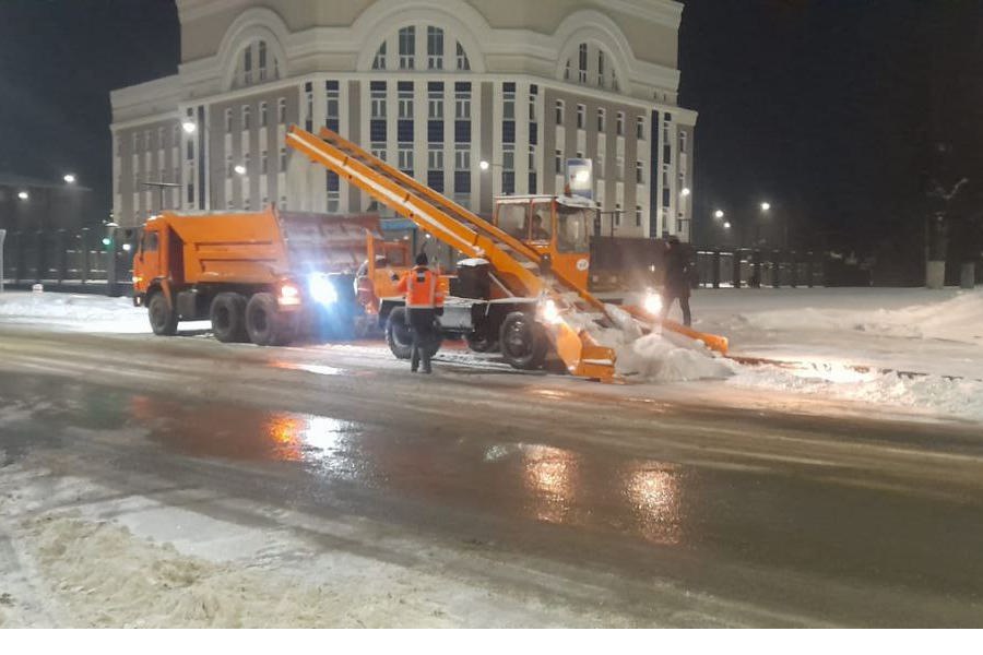 За месяц АО «Дорэкс» вывезено 8523 кубометра снега