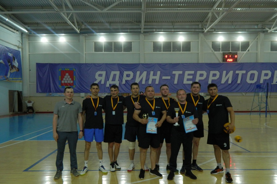 Игры первенства Ядринского  муниципального округа по волейболу выявили сильнейших