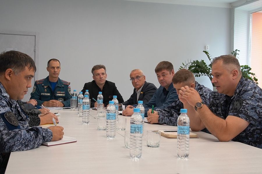 Сотрудники Управления Росгвардии по Чувашской Республике приняли участие во всероссийских учениях на объектах образования