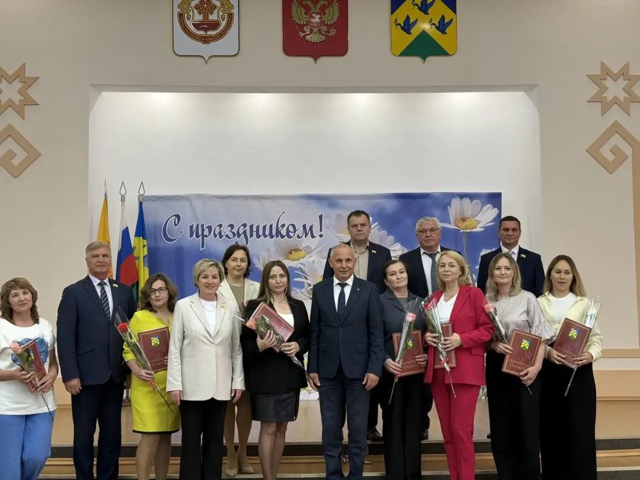 Глава города Александр Алексеев поздравил работников соцсферы Новочебоксарска с профессиональным праздником