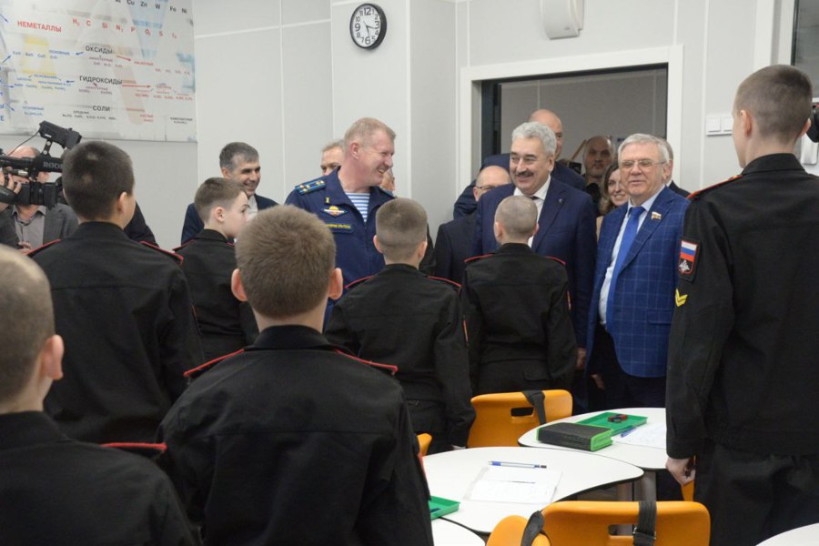 Леонид Черкесов посетил новое Ульяновское гвардейское дважды Краснознаменного Ордена Красной Звезды суворовское военное училище