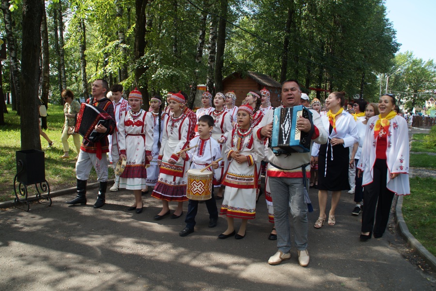 В Чебоксарах состоялся Межрегиональный фестиваль-этноквест «Ача-пăча Акатуйӗ» («Детский Акатуй»)