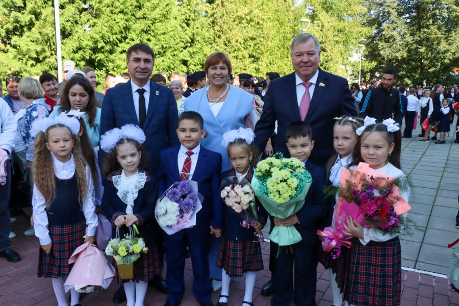 Поздравление главы Ядринского муниципального округа Вячеслава Можаева с Днем знаний