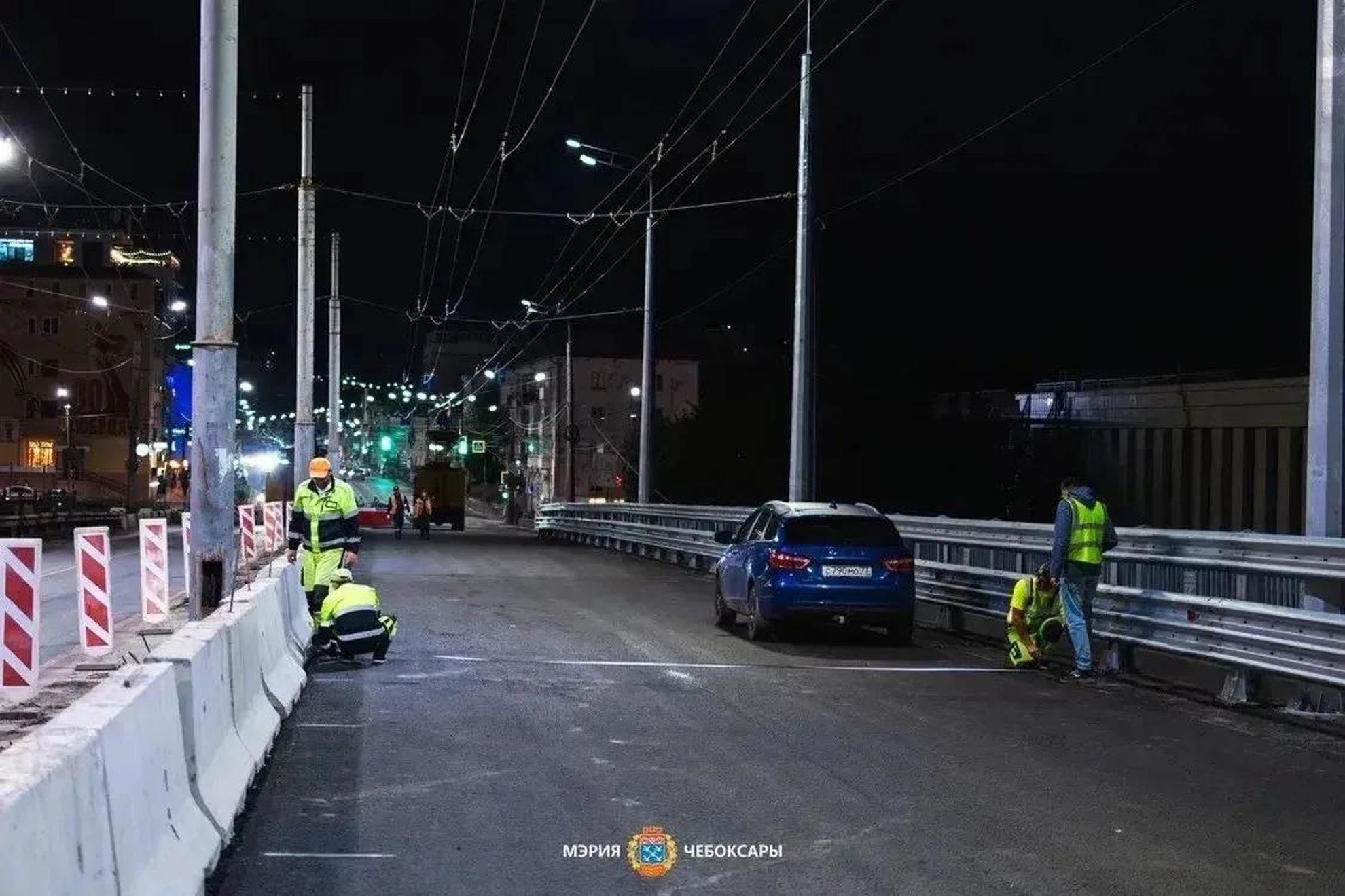 Ночью на Калининском мосту завершилось переключение движения на отремонтированную часть