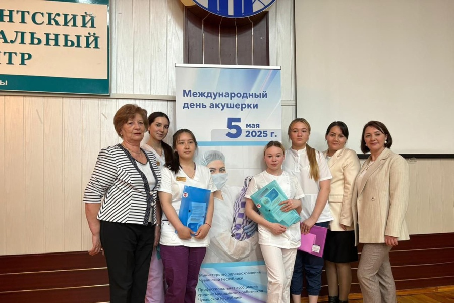 5 мая студенты «Академии технологии и управления» 4 курса специальности «Акушерское дело» стали участниками республиканской научно-практической конференции, посвященной Международному дню акушерки