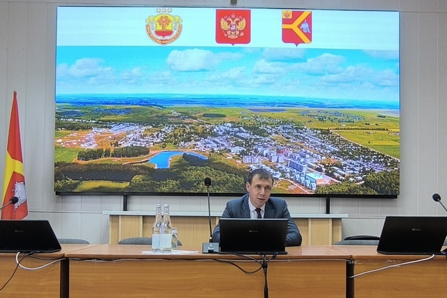 Глава Красноармейского муниципального округа Павел Семенов провел очередное еженедельное совещание с руководителями структурных подразделений