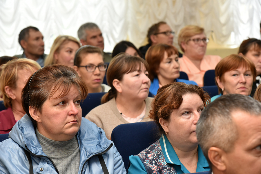 Кибербезопасность, подготовка к отопительному сезону и господдержка сельского хозяйства - основные темы Единого информационного дня в Чувашии