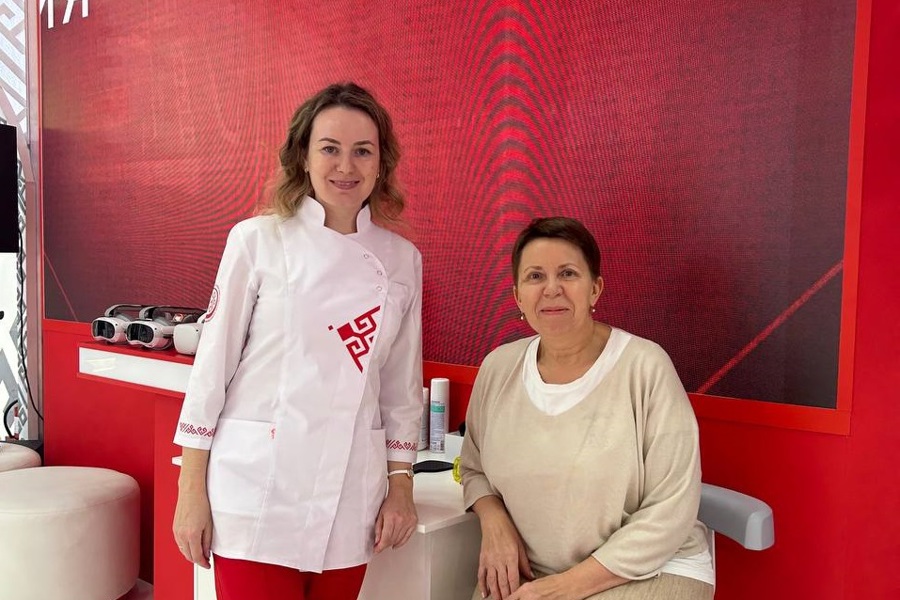 Первый посетитель экспозиции Минздрава Чувашии на выставке «Россия» прошел обследование на инновационном стоматологическом оборудовании