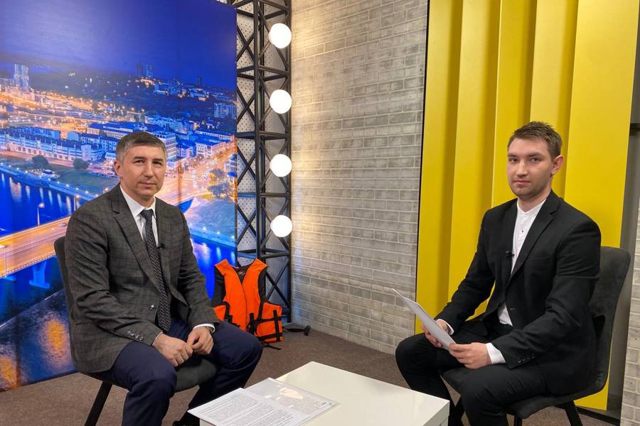 Меры безопасности в период купального сезона обсудили в прямом эфире