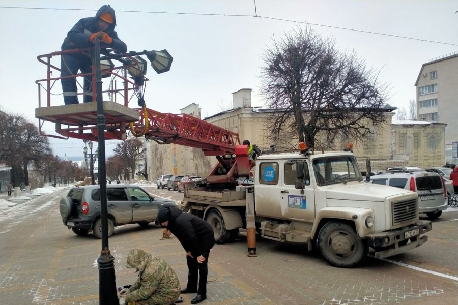 Специалисты АО «Горсвет» продолжают текущие работы на улицах города Чебоксары