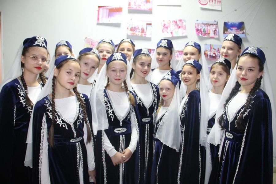 День народного единства в Цивильске отметили национальными танцами