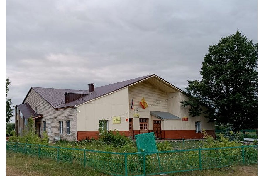 В Климовском ЦСДК Ибресинского МО завершен текущий ремонт крыши