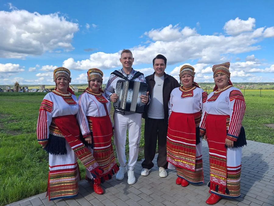 Мордовский эстрадно – вокальный ансамбль «Ламзурь» Ибресинского муниципального округа выступил на агротуристическом фестивале «Медовый путь Чувашии»