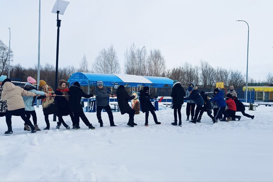 В парке Победы и отдыха села Ухманы прошло массовое гуляние