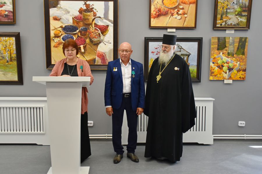 Культурное наследие регионов: в Музее русской провинции открылась выставка Николая Андреева «Юбилейная. Время собирать»