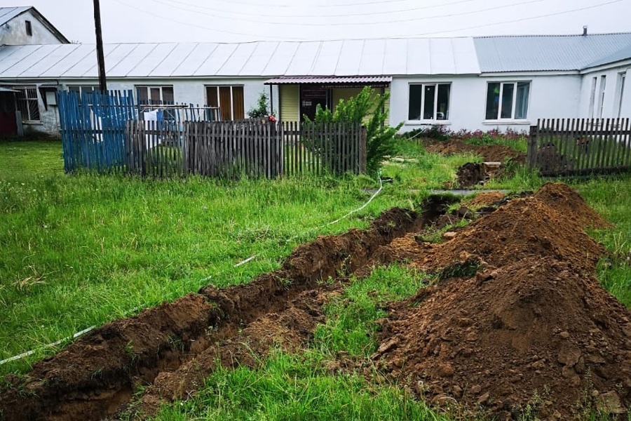 В пос.Кабаново устанавливают септики