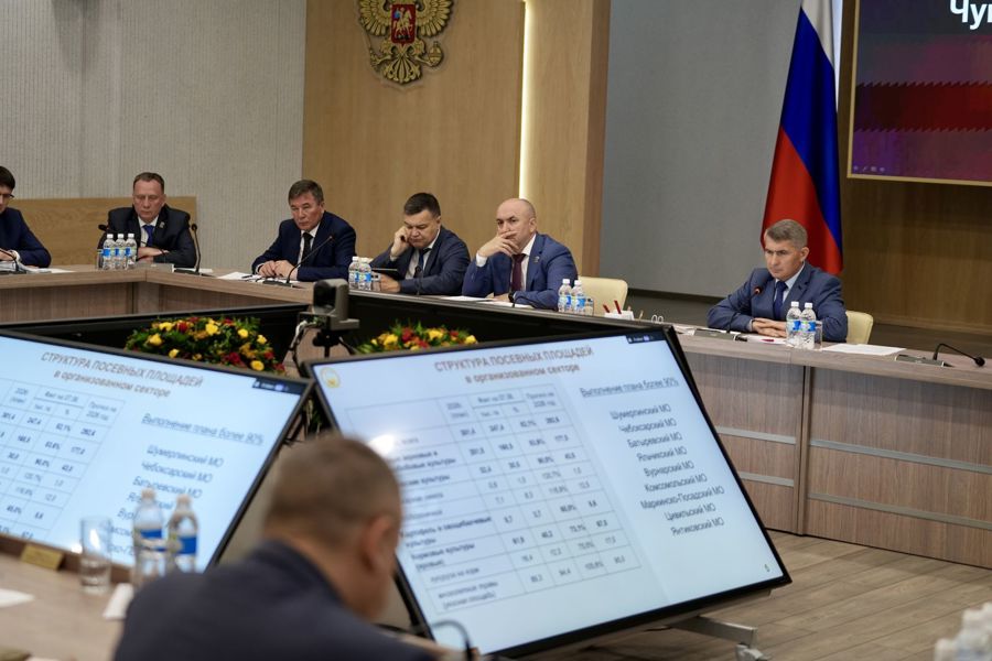 Олег Николаев поставил задачу завершить посевную кампанию на этой неделе