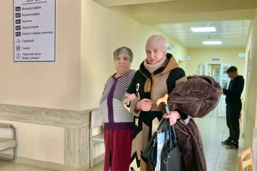 На пути к активному долголетию: соцработники сопровождают подопечных в поликлиники