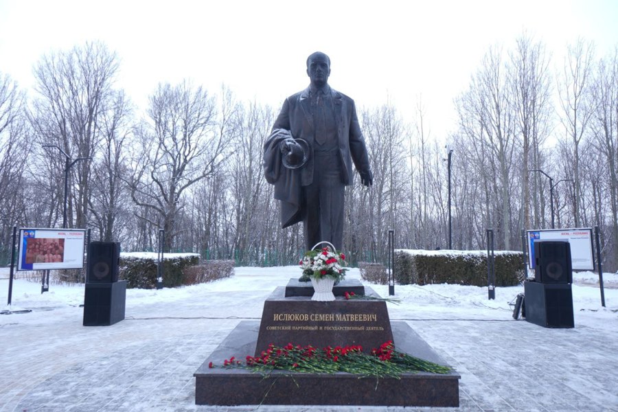Открытие памятника Семёну Ислюкову