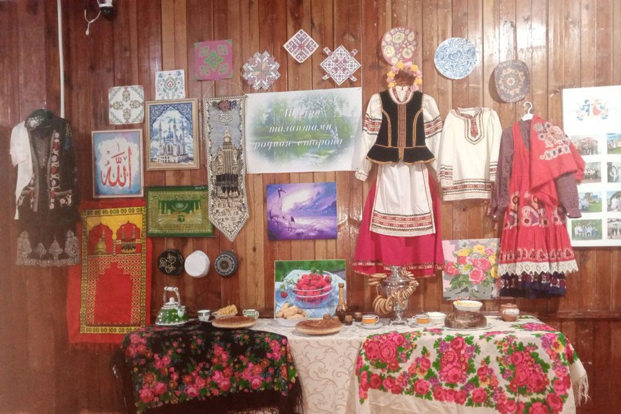 Выставка этнических культур в Шемуршинском округе: празднование многообразия традиций в рамках Года единства народов